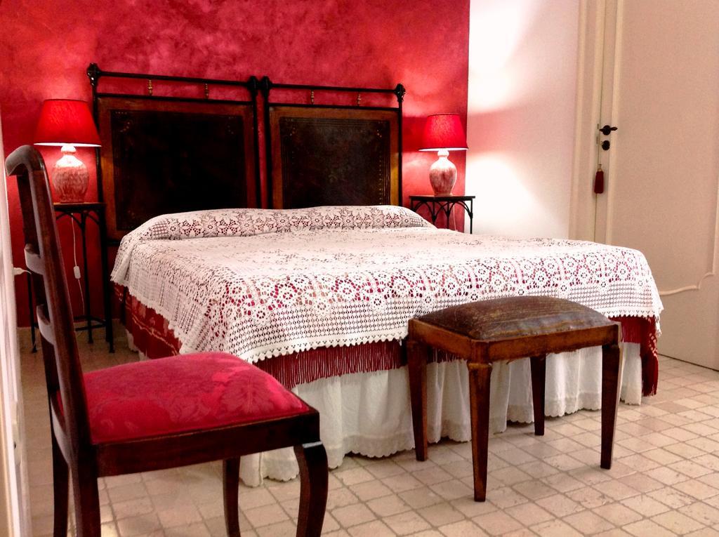 Anticadimora Dei Pepe Bed and Breakfast Salve Buitenkant foto