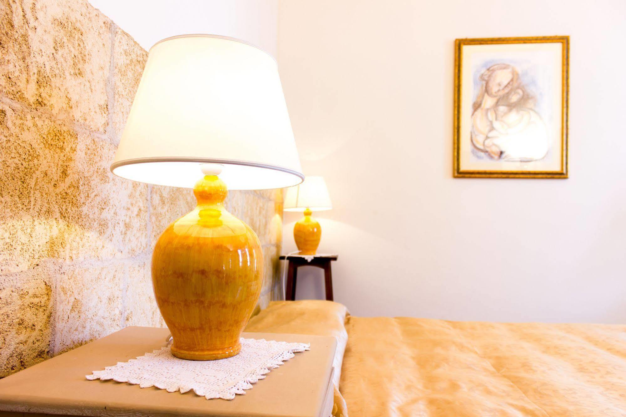 Anticadimora Dei Pepe Bed and Breakfast Salve Buitenkant foto